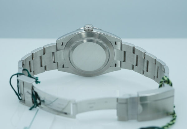 BRAND NEW Rolex 224270 EXPLORER FULL LUME DIAL NEW MODEL 40MM 2025 FULL SET - Image 8