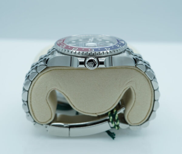 BRAND NEW Rolex 126710BLRO PEPSI GMT MASTER II RED BLUE JUBILEE BAND 2025 FULL SET - Image 4