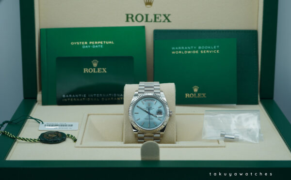 Rolex 228236 DAY DATE PLATINUM FLUTED BEZEL ICE BLUE STICK DIAL FULL SET - Image 2
