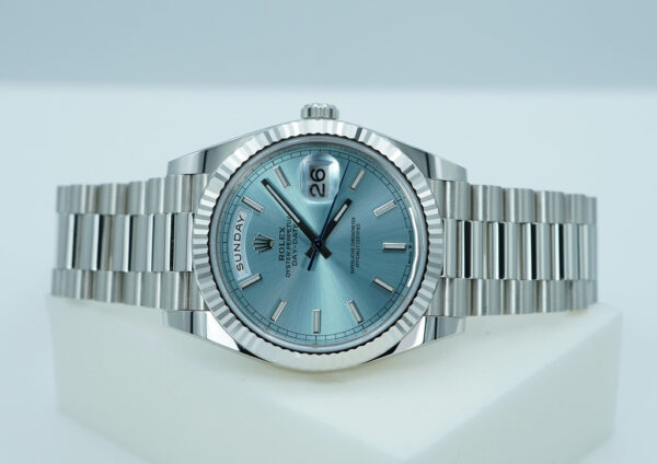 Rolex 228236 DAY DATE PLATINUM FLUTED BEZEL ICE BLUE STICK DIAL FULL SET - Image 10