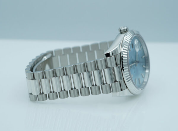 Rolex 228236 DAY DATE PLATINUM FLUTED BEZEL ICE BLUE STICK DIAL FULL SET - Image 6