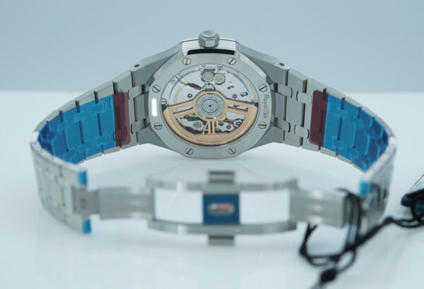 BRAND NEW Audemars PIGUET ROYAL OAK 15510ST STAINLESS STEEL GREEN DIAL 2025 FULL SET - Image 8