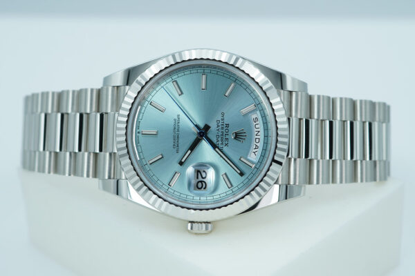 Rolex 228236 DAY DATE PLATINUM FLUTED BEZEL ICE BLUE STICK DIAL FULL SET - Image 9
