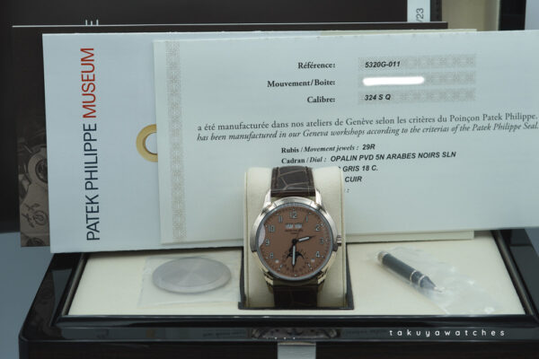 Patek PHILIPPE 5320G PERPETUAL CALENDAR 18K WHITE GOLD SALMON DIAL FULL SET - Image 2