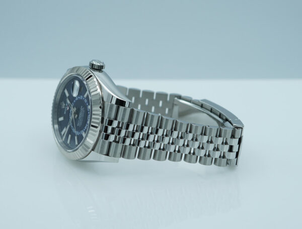 Rolex 336934 SKY-DWELLER BLUE DIAL JUBILEE BAND NEW MODEL 2024 FULL SET - Image 4