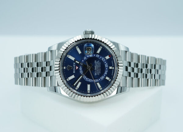 Rolex 336934 SKY-DWELLER BLUE DIAL JUBILEE BAND NEW MODEL 2024 FULL SET - Image 9