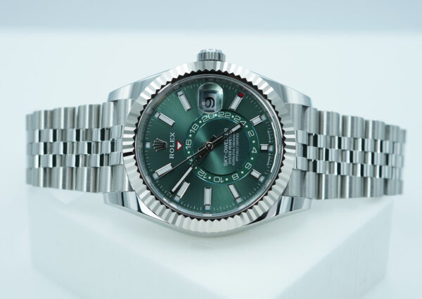 Rolex 336934 SKY-DWELLER MINT GREEN DIAL JUBILEE BAND NEW MODEL FULL SET - Image 10