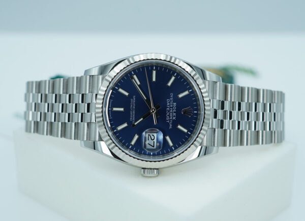 BRAND NEW  Rolex 126234 DATEJUST 36 FLUTED BEZEL BLUE DIAL JUBILEE BAND 2025 FULL SET - Image 9