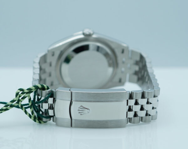 BRAND NEW  Rolex 126234 DATEJUST 36 FLUTED BEZEL BLUE DIAL JUBILEE BAND 2025 FULL SET - Image 7