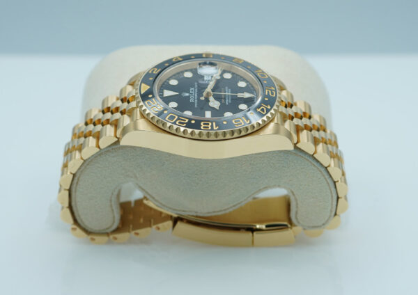 Rolex 126718GRNR GMT MASTER 2 YELLOW GOLD GREY BLACK BEZEL JUBILEE 2024 FULL SET - Image 4