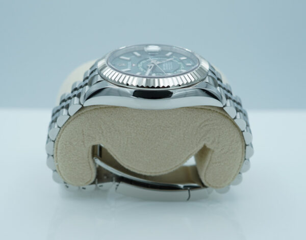 Rolex 336934 SKY-DWELLER MINT GREEN DIAL JUBILEE BAND NEW MODEL FULL SET - Image 4