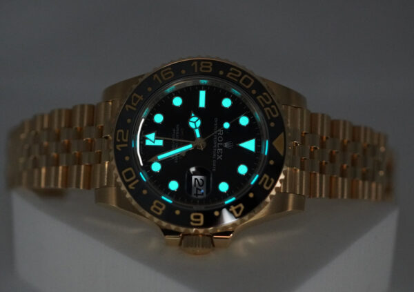 Rolex 126718GRNR GMT MASTER 2 YELLOW GOLD GREY BLACK BEZEL JUBILEE 2024 FULL SET - Image 11