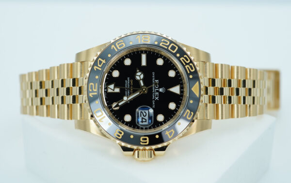 Rolex 126718GRNR GMT MASTER 2 YELLOW GOLD GREY BLACK BEZEL JUBILEE 2024 FULL SET - Image 9