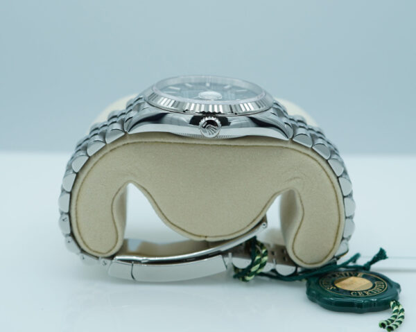 BRAND NEW Rolex 126234 DATEJUST 36 FLUTED BEZEL MINT GREEN DIAL JUBILEE 2025 FULL SET - Image 3