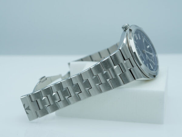Vacheron CONSTANTIN OVERSEAS 4520V STAINLESS STEEL BLUE DIAL 2024 NEW MODEL FULL SET - Image 6