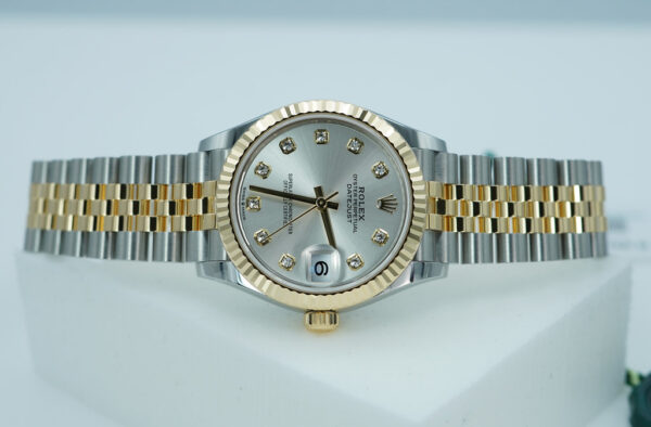 BRAND NEW Rolex 278273 DATEJUST 31 TWO TONE SILVER DIAMOND DIAL JUBILEE 2025 FULL SET - Image 9