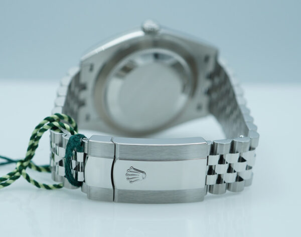 BRAND NEW Rolex 126334 DATEJUST 41 FLUTED BEZEL BLUE DIAMOND DIAL JUBILEE BAND 2025 FULL SET - Image 7