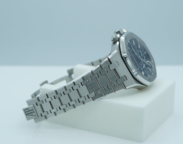 Audemars PIGUET ROYAL OAK CHRONOGRAPH 26715ST BLUE DIAL AP SERVICED FULL SET - Image 5