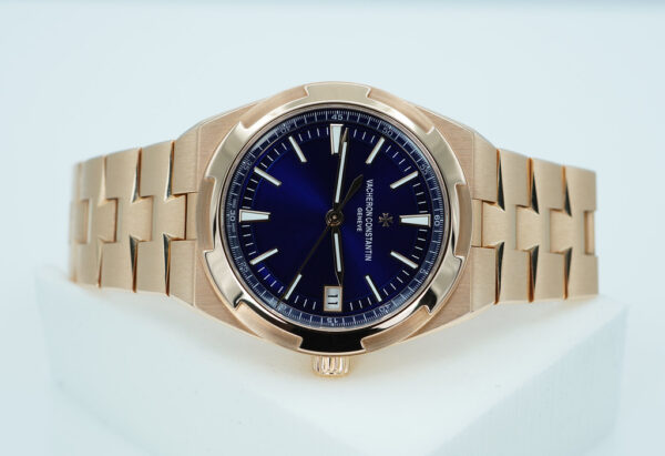 Vacheron CONSTANTIN OVERSEAS ROSE GOLD BLUE DIAL 4500V 2022 WARRANTY FULL SET - Image 9