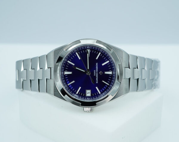 BRAND NEW Vacheron CONSTANTIN OVERSEAS 4520V STAINLESS STEEL BLUE DIAL 2025 NEW MODEL FULL SET - Image 9