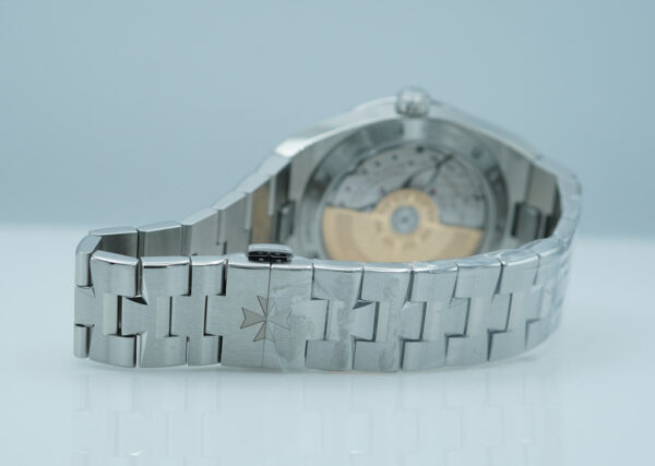 BRAND NEW Vacheron CONSTANTIN OVERSEAS 4520V STAINLESS STEEL BLUE DIAL 2025 NEW MODEL FULL SET - Image 7