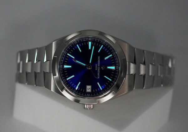 BRAND NEW Vacheron CONSTANTIN OVERSEAS 4520V STAINLESS STEEL BLUE DIAL 2025 NEW MODEL FULL SET - Image 11