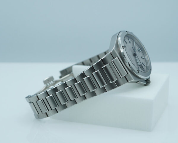 IWC IW328904 INGENIEUR TITANIUM GREY DIAL AUTOMATIC 40MM 2024 FULL SET - Image 5