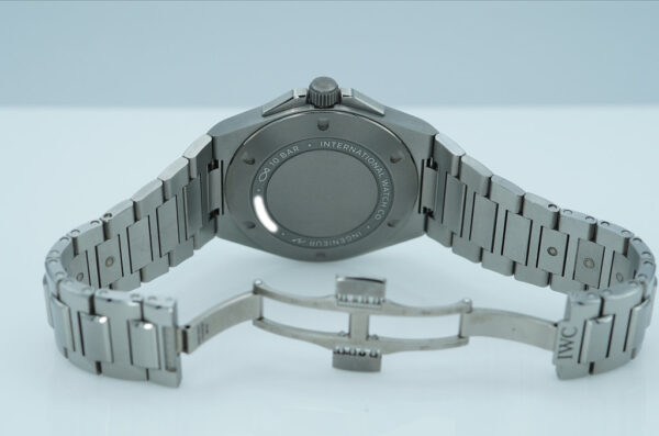 IWC IW328904 INGENIEUR TITANIUM GREY DIAL AUTOMATIC 40MM 2024 FULL SET - Image 8