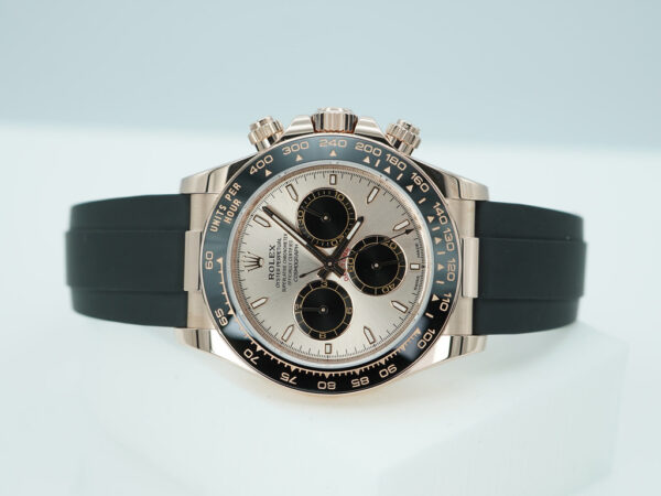 Rolex 126515LN DAYTONA 18K ROSE GOLD OYSTERFLEX SUNDUST DIAL 2025 FULL SET - Image 10
