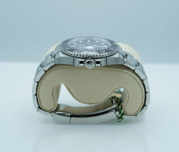 BRAND NEW Rolex 126610LN SUBMARINER DATE 41MM NEW MODEL 2025 FULL SET - Image 3