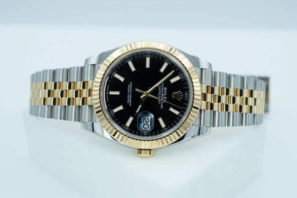 Rolex 126333 DATEJUST 41 YELLOW GOLD STEEL BLACK DIAL JUBILEE 2023 WARRANTY FULL SET - Image 9