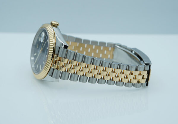 Rolex 126333 DATEJUST 41 YELLOW GOLD STEEL BLACK DIAL JUBILEE 2023 WARRANTY FULL SET - Image 5
