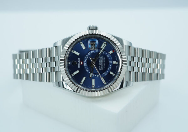 Rolex 326934 SKY-DWELLER BLUE DIAL JUBILEE BAND 2023 WARRANTY FULL SET - Image 10