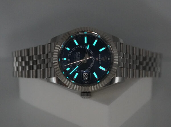 Rolex 326934 SKY-DWELLER BLUE DIAL JUBILEE BAND 2023 WARRANTY FULL SET - Image 11
