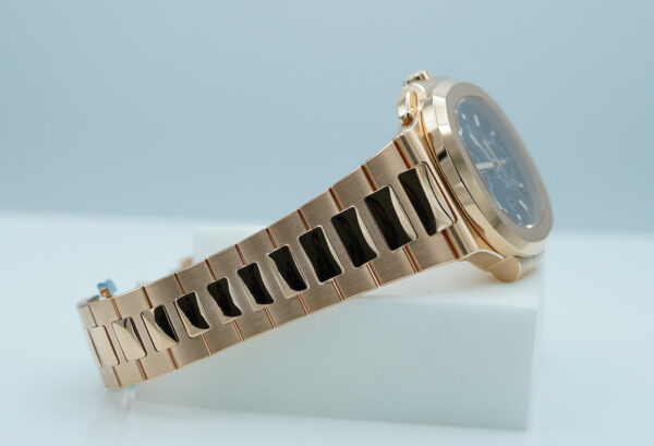 NEW Patek PHILIPPE 5990/1R NAUTILUS TRAVEL TIME CHRONOGRAPH 18K ROSE GOLD BLUE DIAL FULL SET - Image 6