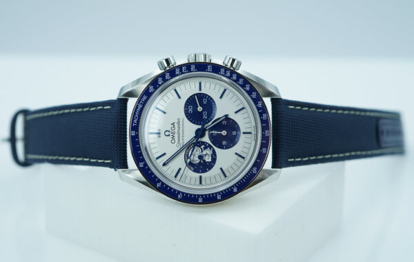 Omega SPEEDMASTER SILVER SNOOPY AWARD 50TH ANNIVERSARY 2024 WARRANTY FULL SET - Image 10