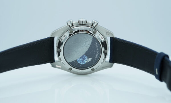 Omega SPEEDMASTER SILVER SNOOPY AWARD 50TH ANNIVERSARY 2024 WARRANTY FULL SET - Image 8