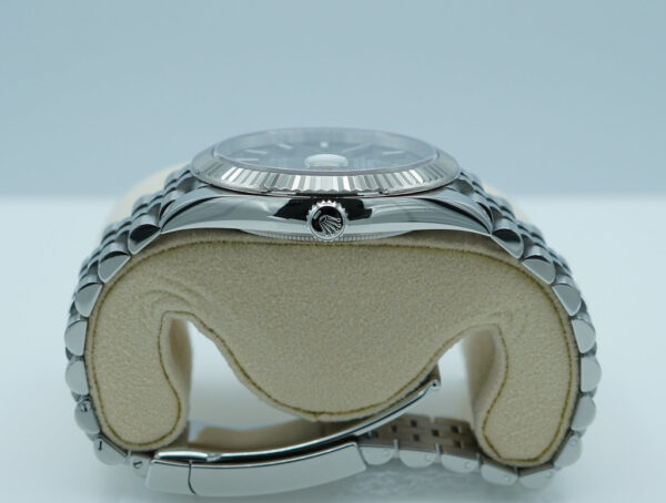 Rolex 126334 DATEJUST 41 FLUTED BEZEL SLATE DIAL JUBILEE BAND 2021 WARRANTY FULL SET - Image 3