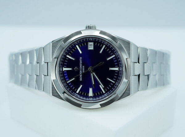 BRAND NEW Vacheron CONSTANTIN OVERSEAS 4520V STAINLESS STEEL BLUE DIAL 2025 NEW MODEL - Image 10