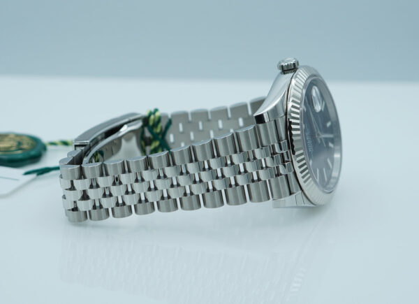 NEW Rolex 126334 DATEJUST 41 FLUTED BEZEL BLACK DIAL JUBILEE BAND 2022 WARRANTY FULL SET - Image 6