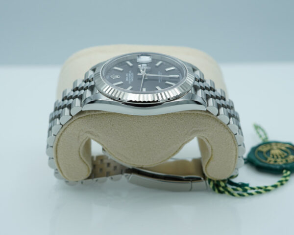 NEW Rolex 126334 DATEJUST 41 FLUTED BEZEL BLACK DIAL JUBILEE BAND 2022 WARRANTY FULL SET - Image 4