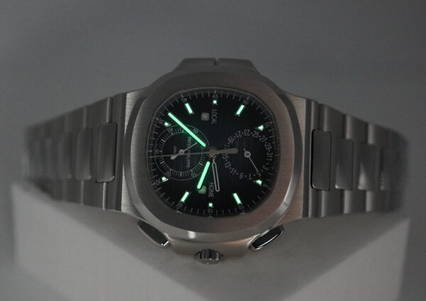 BRAND NEW Patek PHILIPPE 5990 NAUTILUS STEEL CHRONO TRAVEL TIME BLUE DIAL FULL SET - Image 11