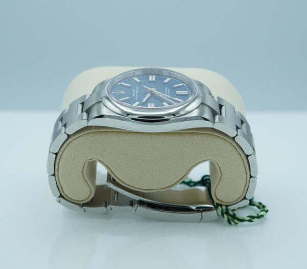 BRAND NEW Rolex 134300 OYSTER PERPETUAL 41 MED BLUE DIAL NEW 2025 MODEL FULL SET - Image 4