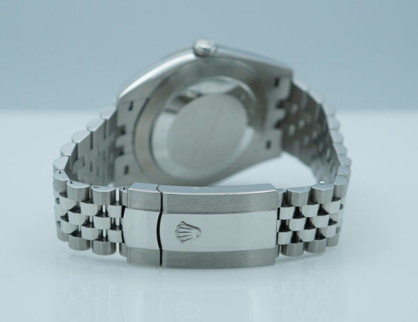 Rolex 126334 DATEJUST 41 FLUTED BEZEL BLUE MOTIF DIAL JUBILEE BAND 2022 FULL SET - Image 7