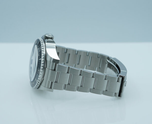 Rolex 136660 DEEPSEA D BLUE DIAL JAMES CAMERON 2024 WARRANTY FULL SET - Image 5