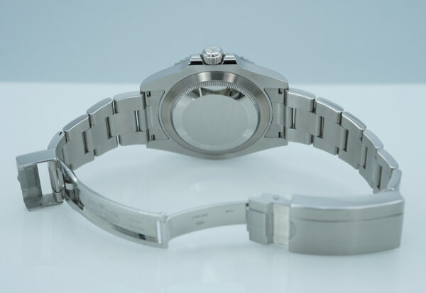 Rolex 124060 SUBMARINER NO DATE 41 NEW MODEL 2025 WARRANTY FULL SET - Image 8
