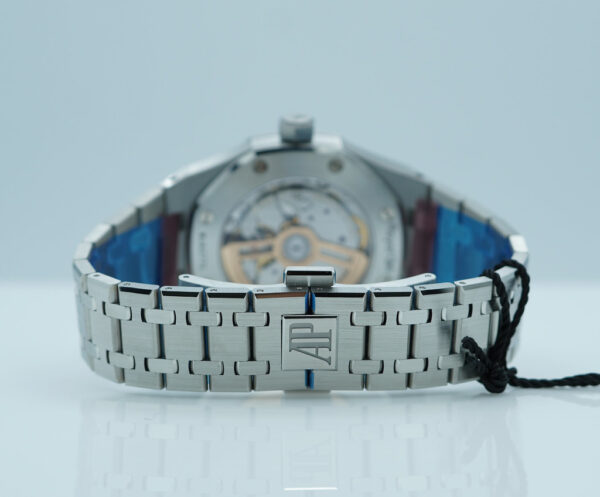 BRAND NEW Audemars PIGUET ROYAL OAK 15550ST BLUE DIAL 37MM 2025 FULL SET - Image 7