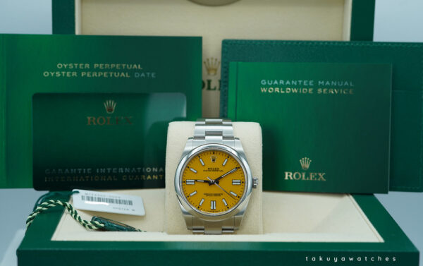 Rolex 124300 OYSTER PERPETUAL 41 YELLOW DIAL 2021 FULL SET - Image 2