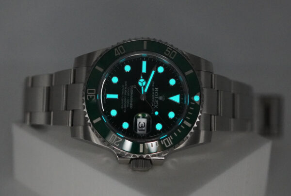 Rolex 116610LV SUBMARINER HULK GREEN DIAL GREEN BEZEL 2018 FULL SET - Image 11
