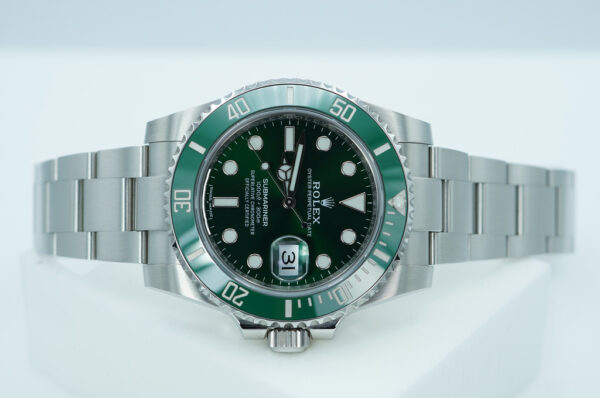 Rolex 116610LV SUBMARINER HULK GREEN DIAL GREEN BEZEL 2018 FULL SET - Image 9